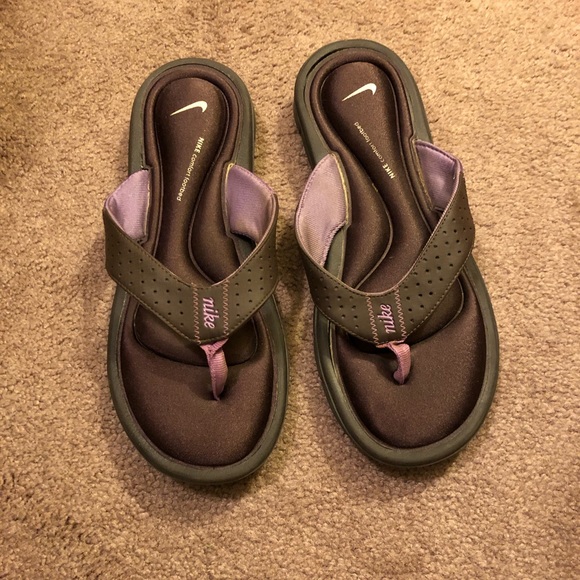 nike comfort footbed flip flops